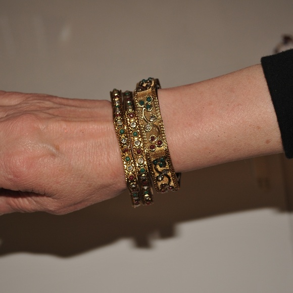 Rhinestone Beautiful Bracelet 3 Bracelet - 8009 - Picture 3 of 6